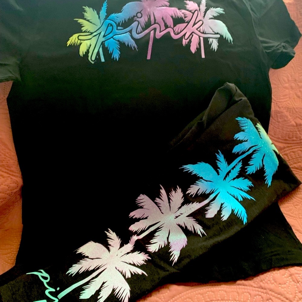 🌟HOST PICK🌟VS PINK SET Palm Shine Cotton Leggings and Matching Palm Campus Tee - Picture 2 of 10